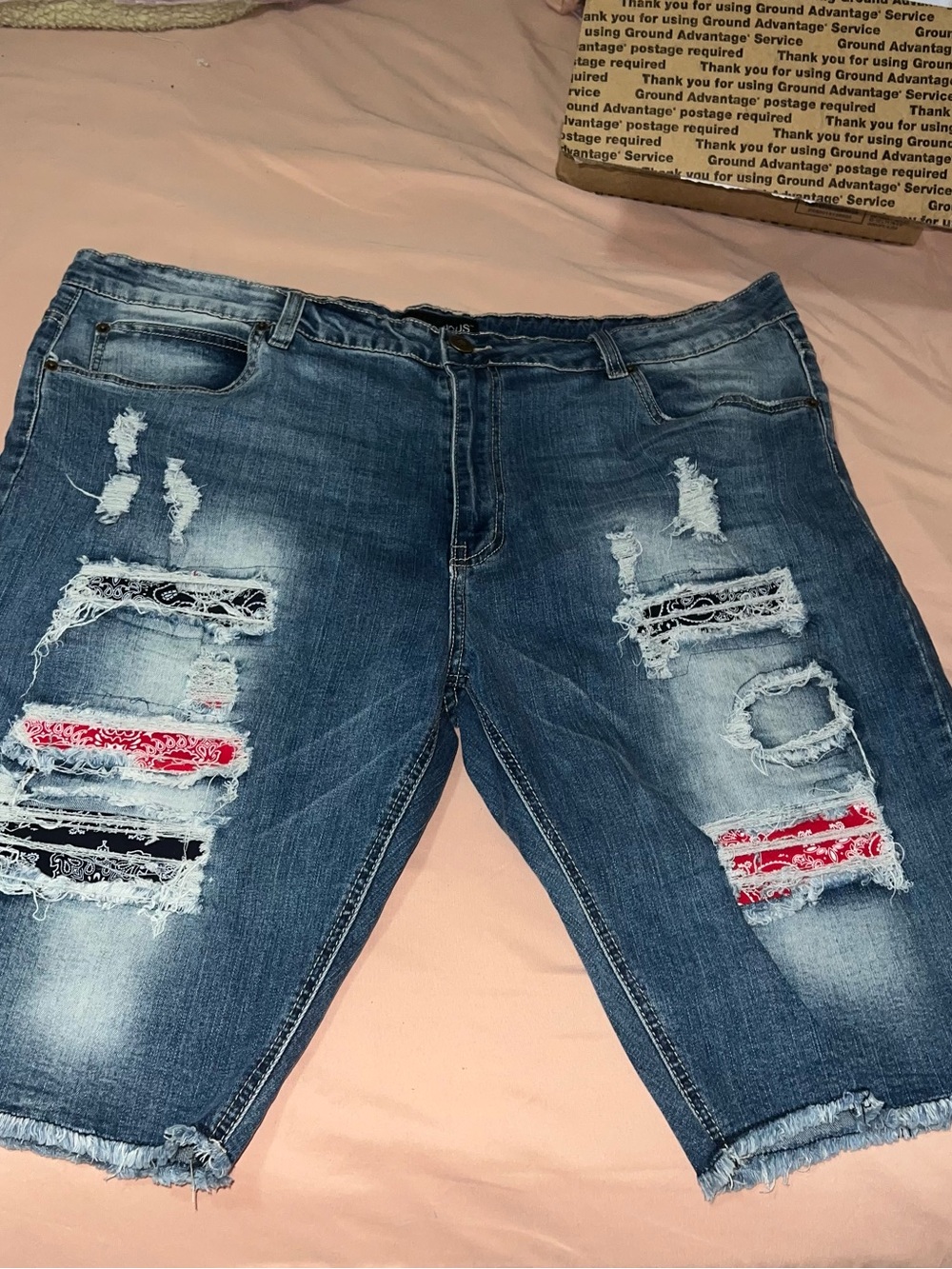 Victorious Men's Distressed Blue Denim Shorts with Bandana Details